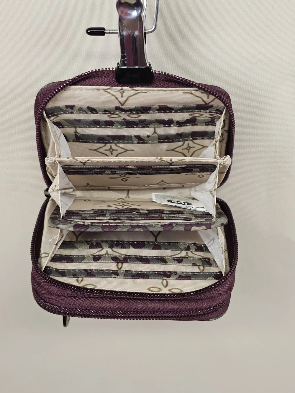 lug splits zip